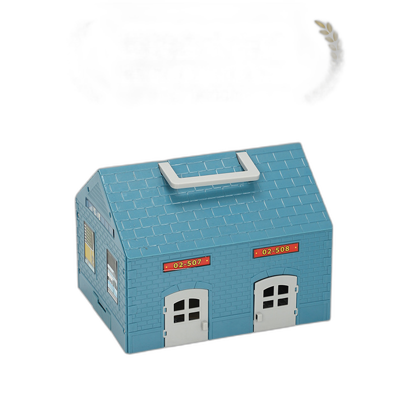 Großer hellblauer Bahnhof mit Drehscheibe und weißen Details für Holzeisenbahn