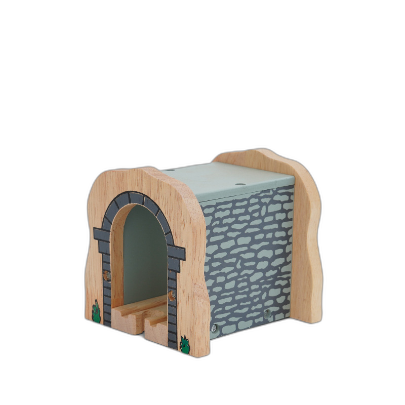 Grauer Holztunnel mit Steinoptik und natürlichem Holzrahmen für Holzeisenbahnen